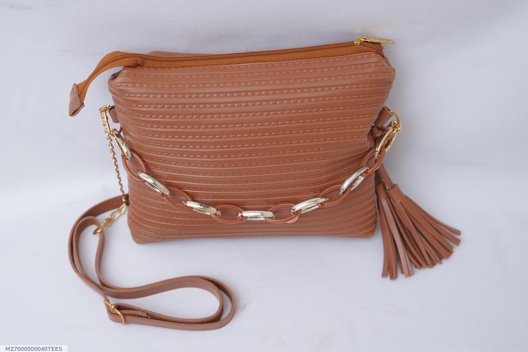 Trendy Women's Lining Textured Hand Bag